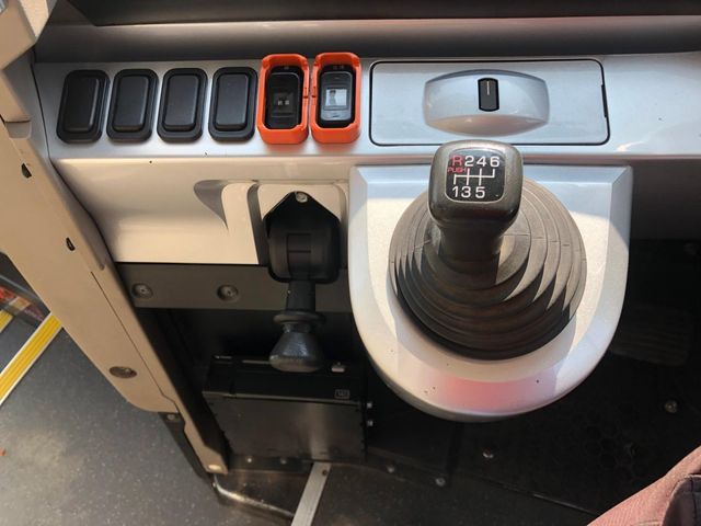 MITSUBISHI FUSOU AERO ACE 2016