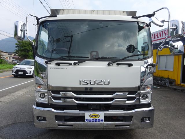 ISUZU FORWARD 2021