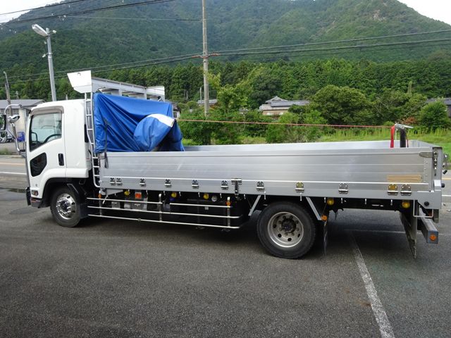 ISUZU FORWARD 2021