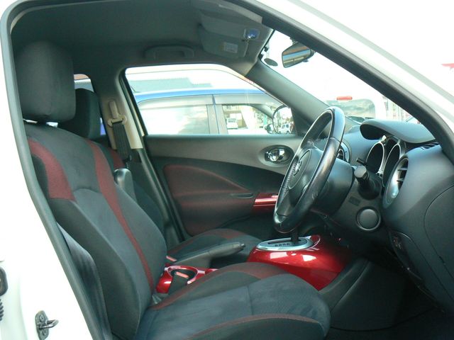 NISSAN JUKE 2011