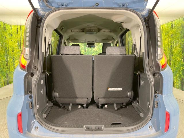 TOYOTA SIENTA HYBRID 2023