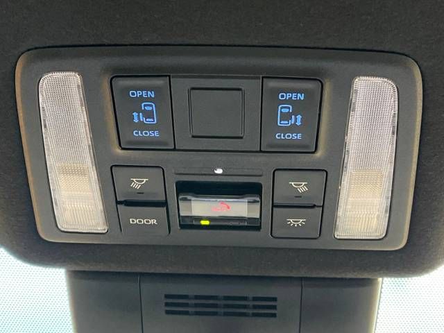 TOYOTA NOAH HYBRID 2022