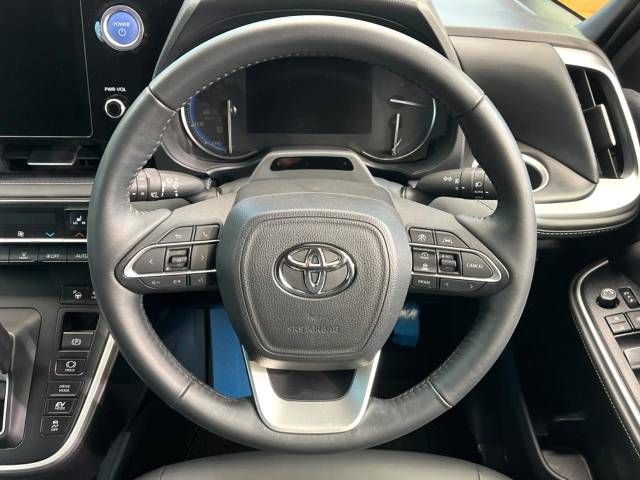 TOYOTA NOAH HYBRID 2022