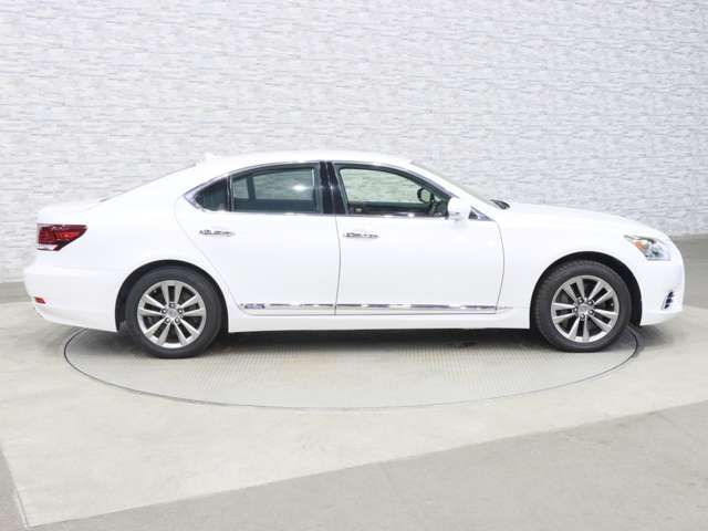 TOYOTA LEXUS LS600h 2012