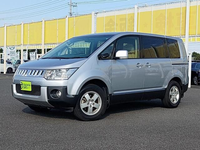 MITSUBISHI DELICA D:5 2WD 2013