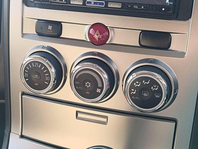 MITSUBISHI DELICA D:5 2WD 2013