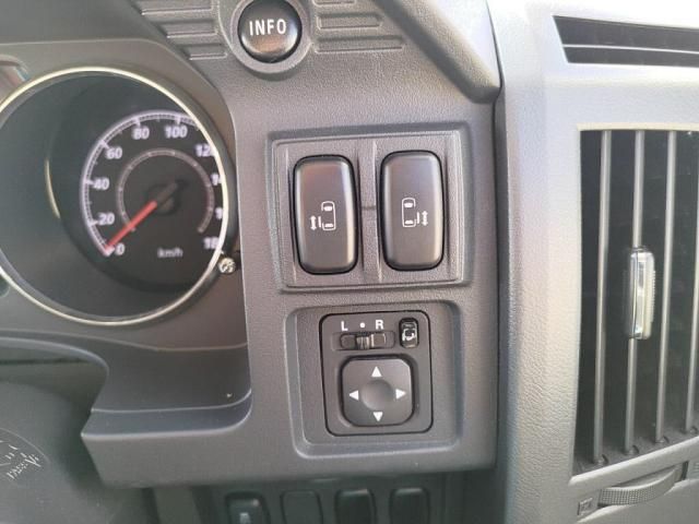 MITSUBISHI DELICA D:5 2WD 2013