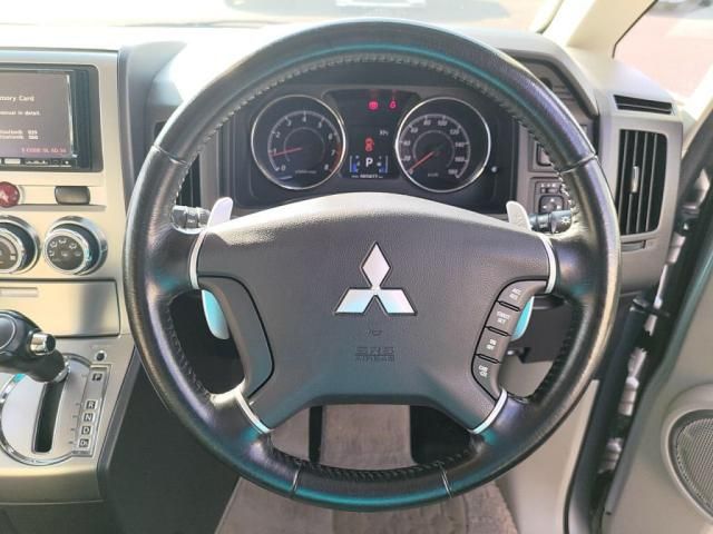 MITSUBISHI DELICA D:5 2WD 2013