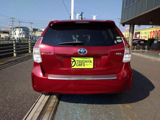 TOYOTA PRIUS Alpha 2021