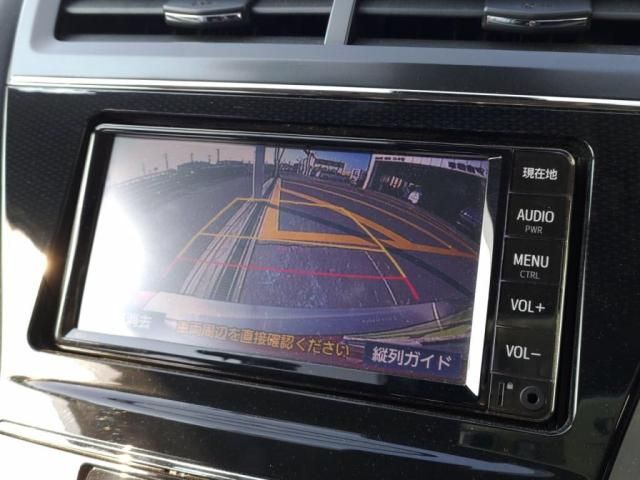 TOYOTA PRIUS Alpha 2021