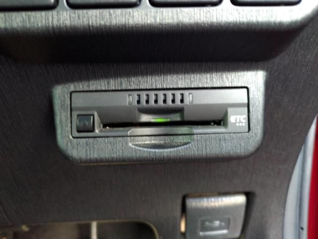 TOYOTA PRIUS Alpha 2021