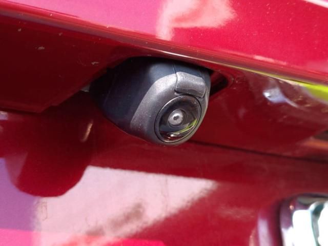 TOYOTA PRIUS Alpha 2021