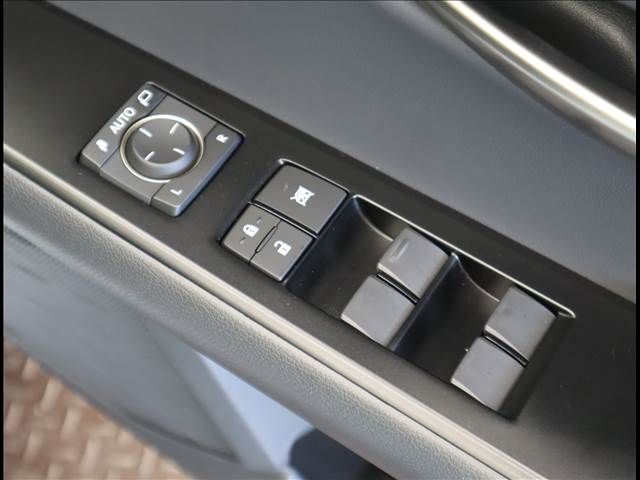 TOYOTA LEXUS UX250h 2021