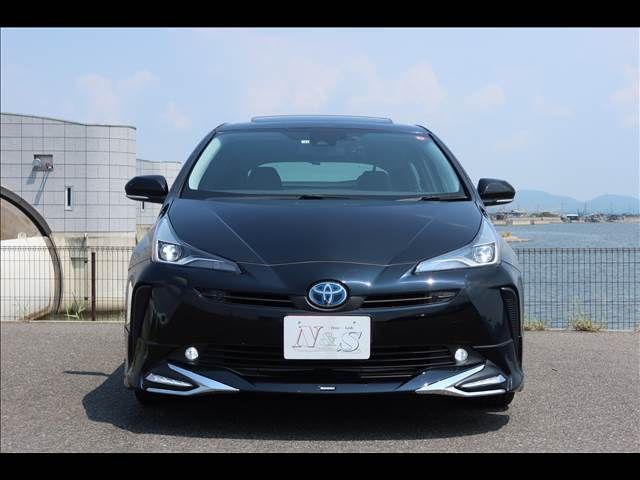 TOYOTA PRIUS 2022