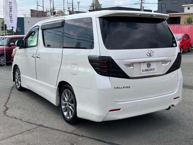 TOYOTA VELLFIRE 2010