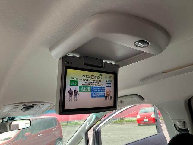 TOYOTA VELLFIRE 2010