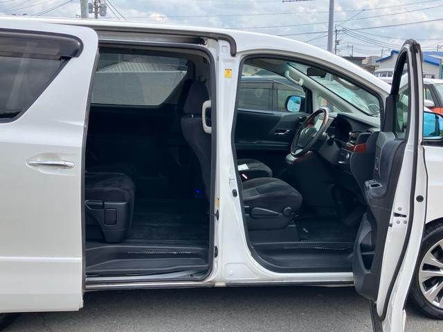 TOYOTA VELLFIRE 2010