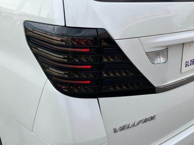 TOYOTA VELLFIRE 2010