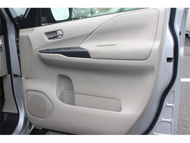 NISSAN SERENA  S-HYBRID 2017