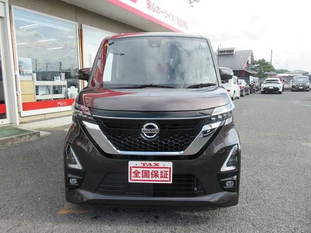 NISSAN ROOX 2020