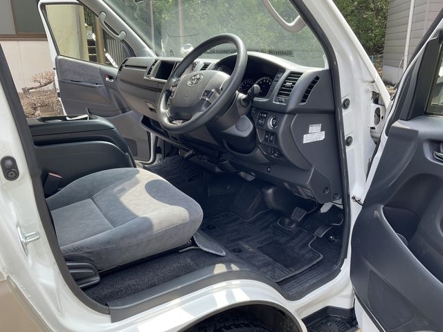 TOYOTA HIACE wagon 2019