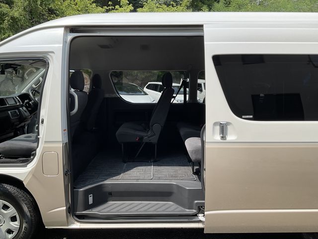 TOYOTA HIACE wagon 2019
