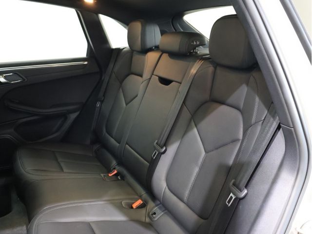 PORSCHE PORSCHE Macan 2021