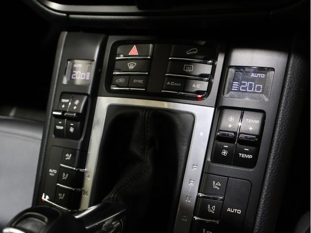 PORSCHE PORSCHE Macan 2021