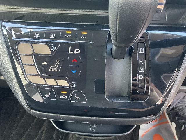 MITSUBISHI ek X 2020