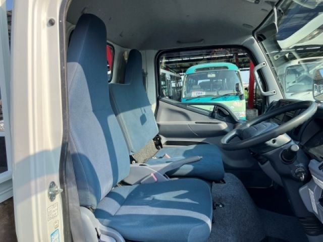 MITSUBISHI CANTER 2013