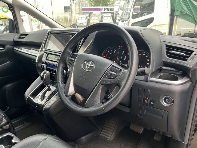 TOYOTA ALPHARD 2018