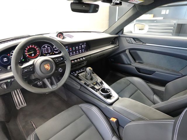 PORSCHE PORSCHE 911 2024