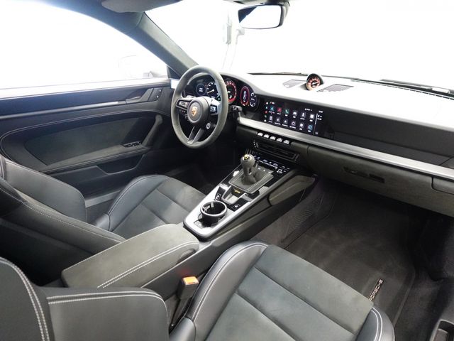 PORSCHE PORSCHE 911 2024