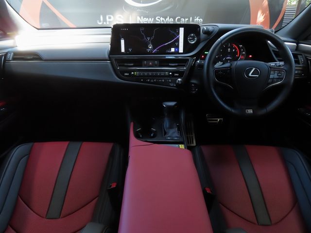 TOYOTA LEXUS ES300h 2023