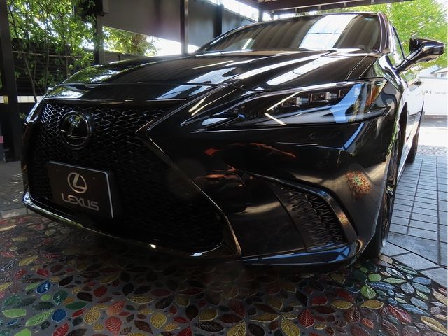 TOYOTA LEXUS ES300h 2023