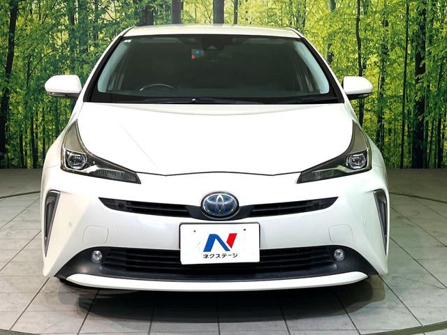 TOYOTA PRIUS 2019