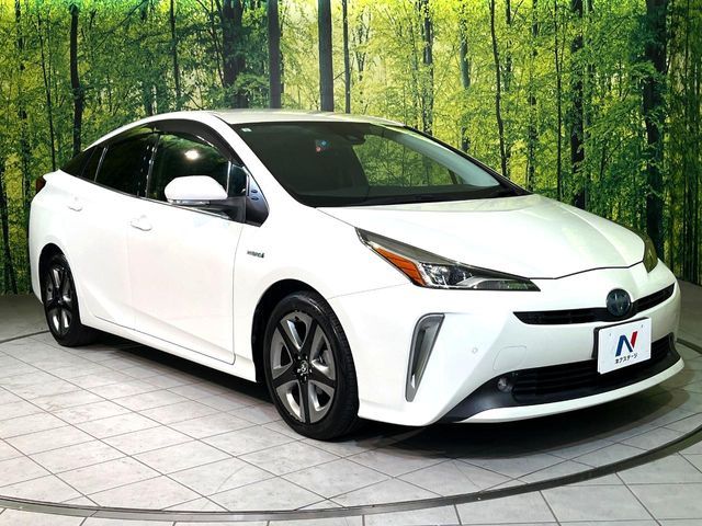 TOYOTA PRIUS 2019