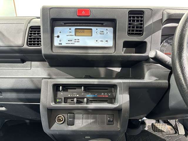 DAIHATSU HIJET truck 4WD 2016