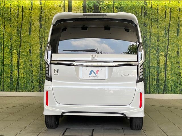 HONDA N BOX CUSTOM 2018