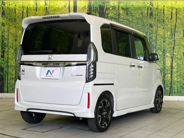 HONDA N BOX CUSTOM 2018