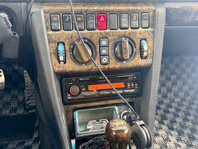 MERCEDES BENZ MERCEDES BENZ E class sedan 1994