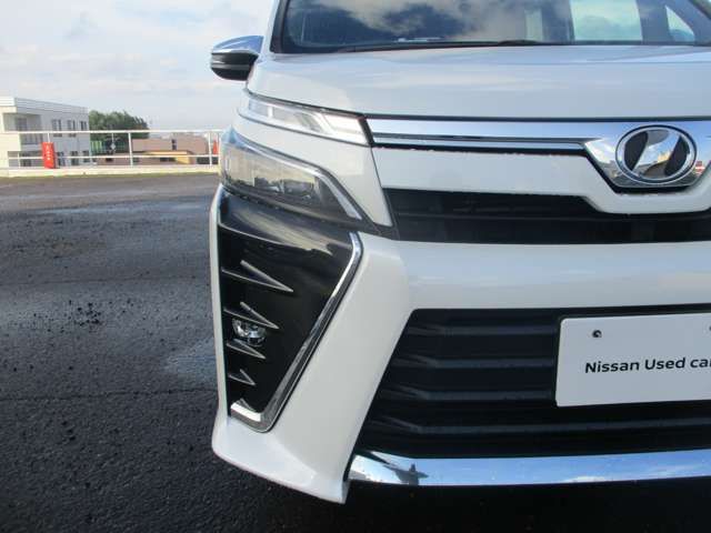 TOYOTA VOXY 4WD 2018