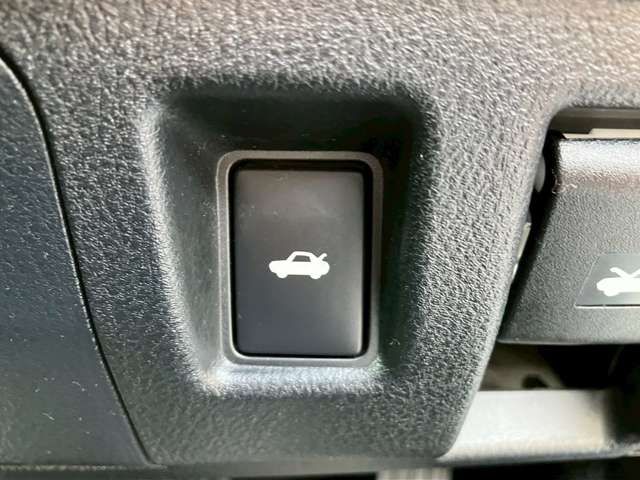 TOYOTA LEXUS IS300h 2013