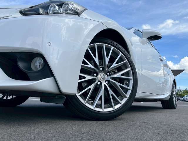 TOYOTA LEXUS IS300h 2013