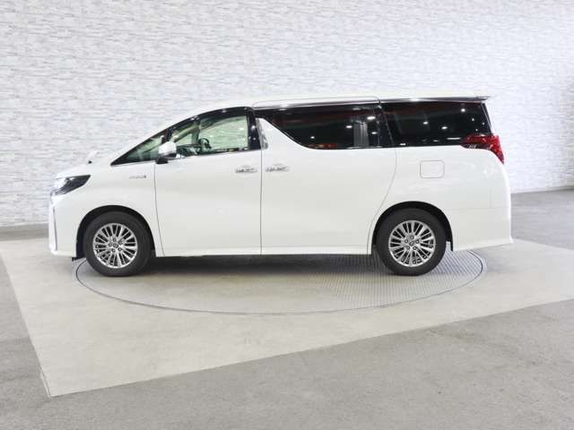 TOYOTA ALPHARD hybrid 4WD 2019