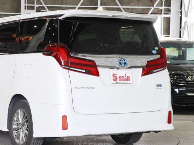 TOYOTA ALPHARD hybrid 4WD 2019