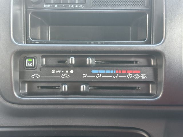 DAIHATSU HIJET truck 2013