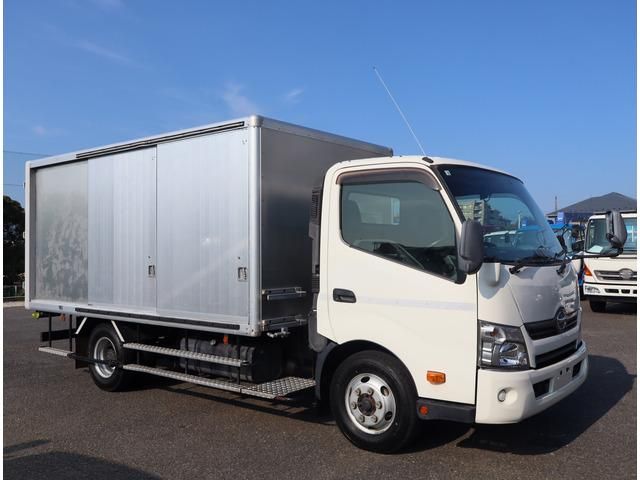 HINO DUTRO 2015