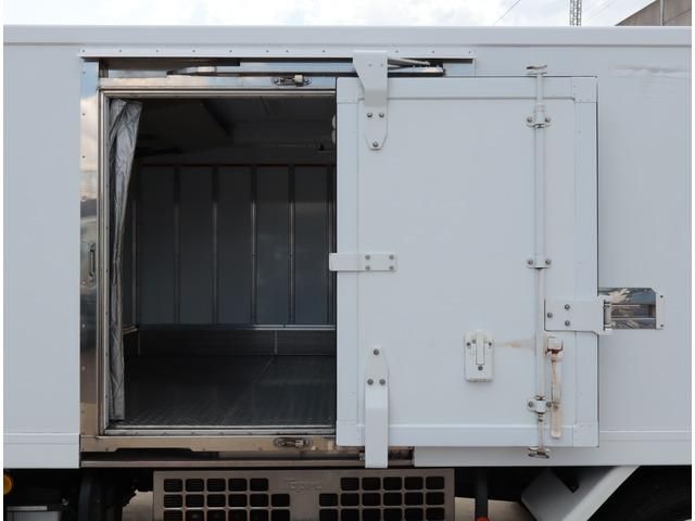 MITSUBISHI CANTER 2017