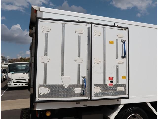 MITSUBISHI CANTER 2017